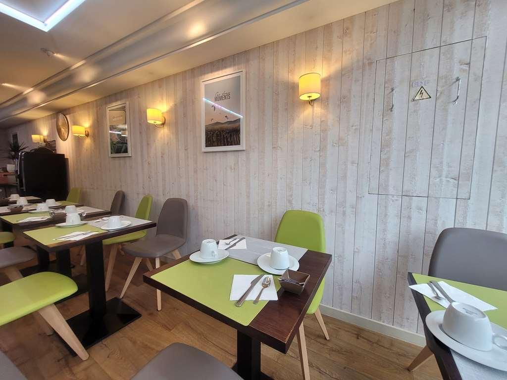 Brit Hotel Des Halles Concarneau Restaurante foto